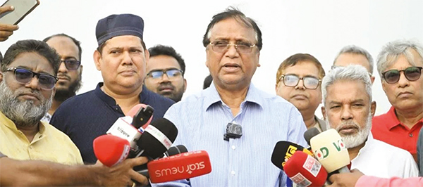 উচ্ছেদকৃত মাদকের আড্ডায় এক মাসে হবে খেলার মাঠ উচ্ছেদকৃত মাদকের আড্ডায় এক মাসে হবে খেলার মাঠ