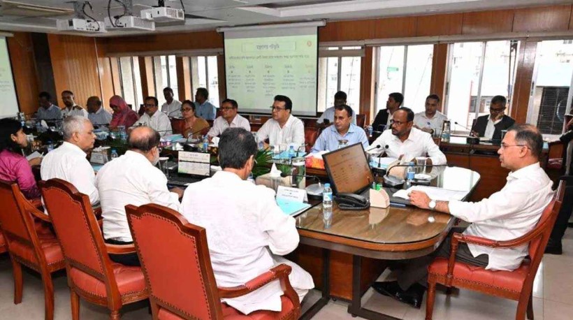 জনগণের অর্থের প্রতিটি পয়সা দেশের স্বার্থে ব্যয় করতে হবে: প্রধানমন্ত্রী জনগণের অর্থের প্রতিটি পয়সা দেশের স্বার্থে ব্যয় করতে হবে: প্রধানমন্ত্রী