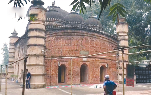 মোগল আমলের আতিয়া মসজিদ মোগল আমলের আতিয়া মসজিদ