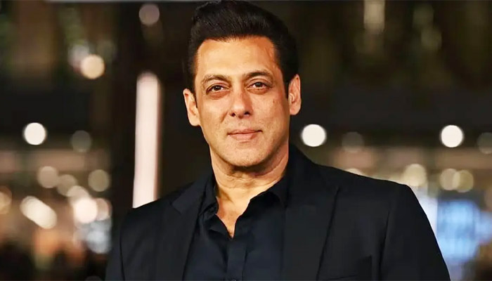 বিয়ে ছাড়াই বাবা হতে চান সালমান খান বিয়ে ছাড়াই বাবা হতে চান সালমান খান