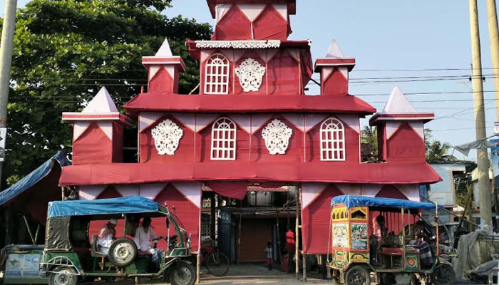 নকলায় দুর্গাপূজা ঘিরে সাজসজ্জা ও নিরাপত্তার প্রস্তুতি নকলায় দুর্গাপূজা ঘিরে সাজসজ্জা ও নিরাপত্তার প্রস্তুতি