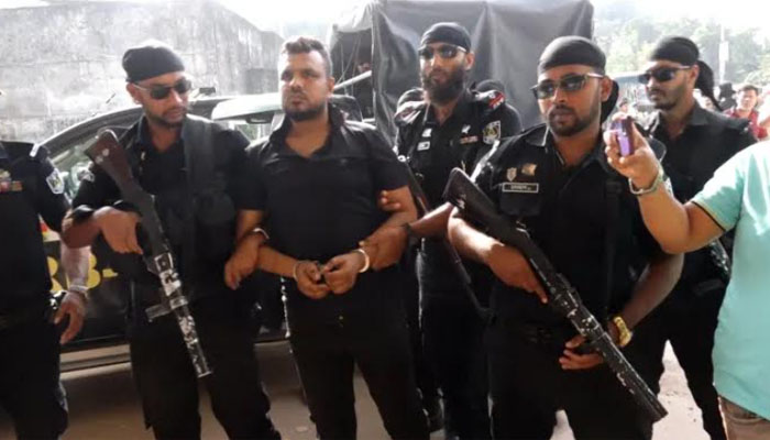 রংপুরে ২৬ মামলার আসামি মেরিল সুমন গ্রেপ্তার রংপুরে ২৬ মামলার আসামি মেরিল সুমন গ্রেপ্তার