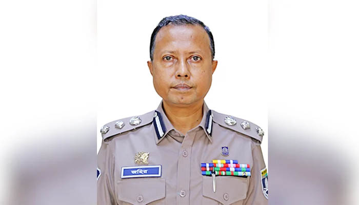 বাসা থেকে মাদক উদ্ধার: অতিরিক্ত ডিআইজি জহিরকে ওএসডি বাসা থেকে মাদক উদ্ধার: অতিরিক্ত ডিআইজি জহিরকে ওএসডি