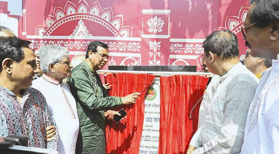 ঢাকেশ্বরী মন্দিরের ফটক ও সীমানাপ্রাচীর নির্মাণ শুরু ঢাকেশ্বরী মন্দিরের ফটক ও সীমানাপ্রাচীর নির্মাণ শুরু
