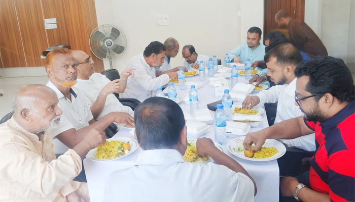 দুর্গাপুরে শুভ বিজয়া উপলক্ষে ডা. দিবালোকের মতবিনিময় সভা দুর্গাপুরে শুভ বিজয়া উপলক্ষে ডা. দিবালোকের মতবিনিময় সভা