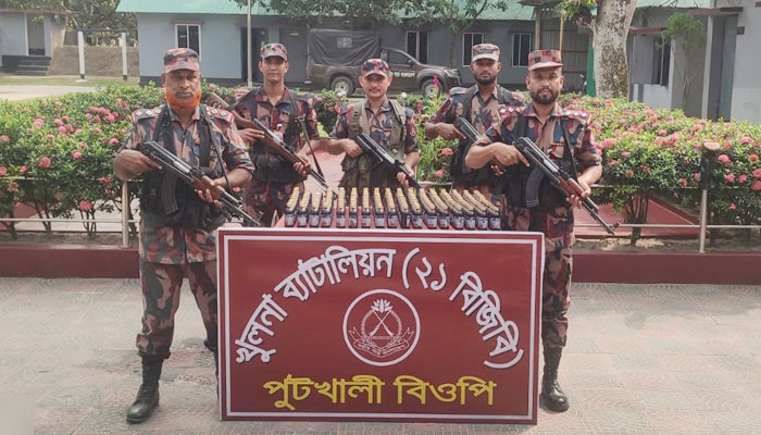 বেনাপোল সীমান্তে ২৭২ বোতল ভারতীয় উইনিক্স সিরাপ উদ্ধার বেনাপোল সীমান্তে ২৭২ বোতল ভারতীয় উইনিক্স সিরাপ উদ্ধার