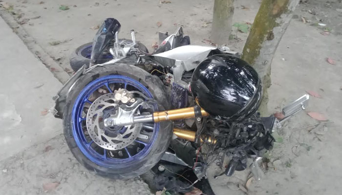 গজারিয়ায় বাসের ধাক্কায় মোটরসাইকেল আরোহী নিহত, আহত ১ গজারিয়ায় বাসের ধাক্কায় মোটরসাইকেল আরোহী নিহত, আহত ১