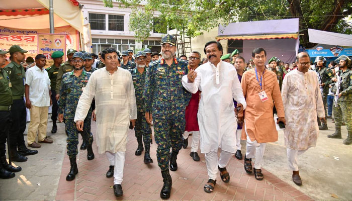 দুর্গাপূজার নিরাপত্তায় প্রযুক্তিনির্ভর ব্যবস্থাপনা গুরুত্বপূর্ণ: আনসার মহাপরিচালক দুর্গাপূজার নিরাপত্তায় প্রযুক্তিনির্ভর ব্যবস্থাপনা গুরুত্বপূর্ণ: আনসার মহাপরিচালক