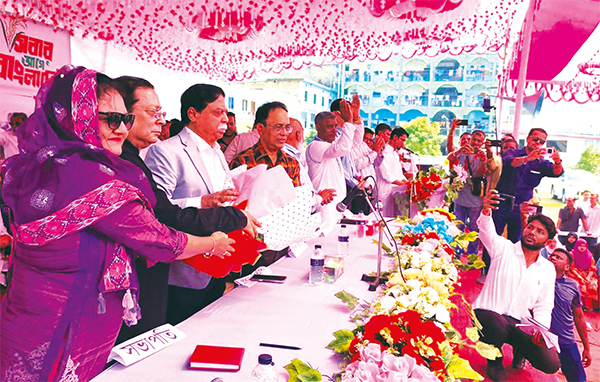 শিবচরে আধুনিক ৪ তলা ডাকবাংলো ভবনের উদ্বোধন শিবচরে আধুনিক ৪ তলা ডাকবাংলো ভবনের উদ্বোধন
