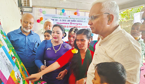 সমন্বিত শিশু পুনর্বাসন কেন্দ্র পরিদর্শন করলেন সমাজকল্যাণ মন্ত্রী সমন্বিত শিশু পুনর্বাসন কেন্দ্র পরিদর্শন করলেন সমাজকল্যাণ মন্ত্রী