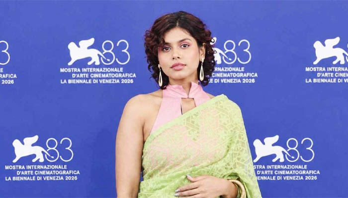 টরন্টো উৎসবে সেরা অভিনেত্রী জাইনীন টরন্টো উৎসবে সেরা অভিনেত্রী জাইনীন