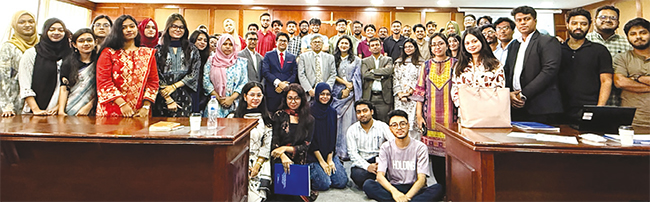 'ব্যক্তি পাচার ও অভিবাসী চোরাচালানবিরোধী আইন' বিষয়ক সনদ কোর্সের উদ্বোধনী 'ব্যক্তি পাচার ও অভিবাসী চোরাচালানবিরোধী আইন' বিষয়ক সনদ কোর্সের উদ্বোধনী