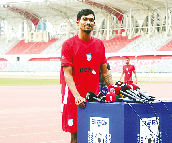 ট্রফি জিতে স্বপ্নটা পূরণ করতে চান তপু বর্মণ ট্রফি জিতে স্বপ্নটা পূরণ করতে চান তপু বর্মণ