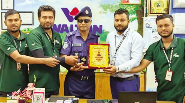 মানবিক কাজের স্বীকৃতি পেলেন এএসআই শাহজালাল মানবিক কাজের স্বীকৃতি পেলেন এএসআই শাহজালাল