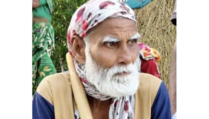 সিরাজগঞ্জে বৃদ্ধের জমি ফেরত দিলেন তিন ভাই, প্রশাসনের হস্তক্ষেপ সিরাজগঞ্জে বৃদ্ধের জমি ফেরত দিলেন তিন ভাই, প্রশাসনের হস্তক্ষেপ