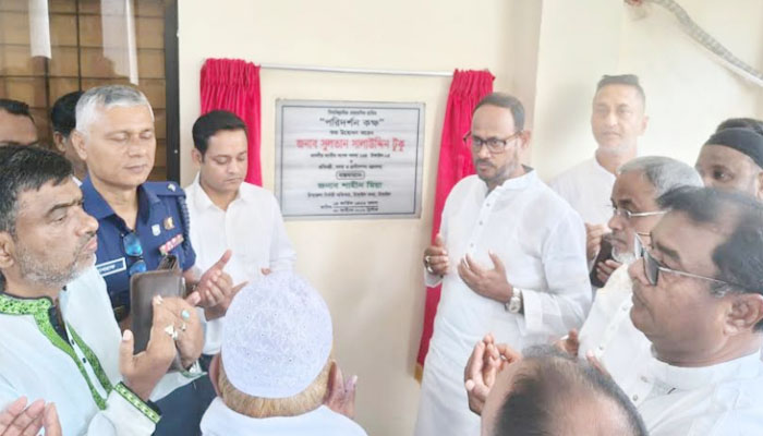 জটিল রোগে আক্রান্তদের চিকিৎসায় সহায়তা অব্যাহত থাকবে: টুকু জটিল রোগে আক্রান্তদের চিকিৎসায় সহায়তা অব্যাহত থাকবে: টুকু