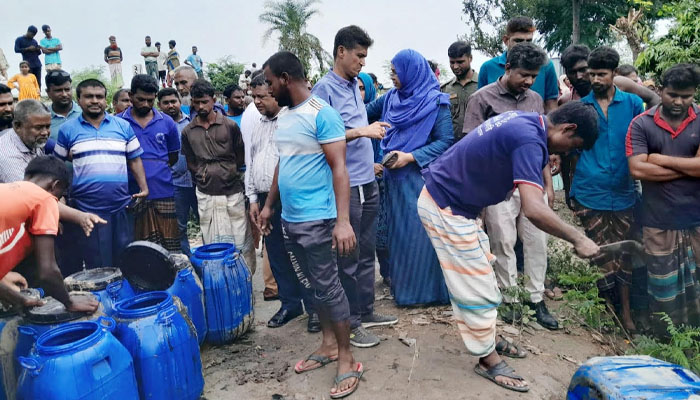ভাঙ্গুড়ায় ভেজাল দুধের কারখানায় অভিযান, মালিকের কারাদণ্ড ভাঙ্গুড়ায় ভেজাল দুধের কারখানায় অভিযান, মালিকের কারাদণ্ড