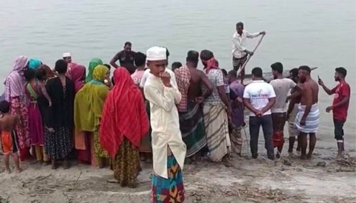 যমুনায় নিখোঁজের ৩ দিন পর যুবকের লাশ উদ্ধার যমুনায় নিখোঁজের ৩ দিন পর যুবকের লাশ উদ্ধার