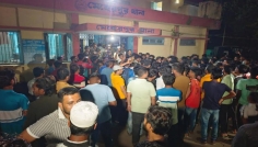 ধর্ষণ মামলার আসামি জামিন পেয়ে বাদীকে ব্লাকমেইল, থানা ঘেরাও 