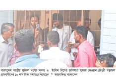 গ্রামবাসীকে অর্থ সহায়তা দিলেন হামজা  