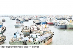৭২ ঘণ্টার মধ্যে লাইটার জাহাজকে বন্দরসীমা ত্যাগের নির্দেশ  