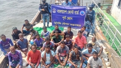 গভীর সাগরে ভাসতে থাকা ২২ মাঝিমাল্লাসহ ফিশিং বোট উদ্ধার 