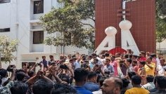 মিরসরাইয়ে ১৪৪ ধারা ভেঙ্গে শহীদ মিনারে বিএনপির একাংশের শ্রদ্ধা