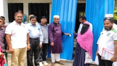 শাহরাস্তিতে অসহায় ১২ পরিবার পেল গৃহনির্মাণ সামগ্রী