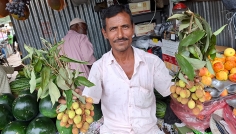 ঈশ্বরদীতে উঠেছে অপরিপক্ব লিচু, চড়া দামে বিক্রি