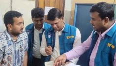 পাবনা বিআরটি অফিসে দুদকের অভিযান