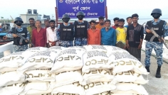 মিয়ানমারে পাচারকালে বিপুল পরিমাণ ইউরিয়া সারসহ আটক ১১