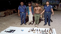 নারায়ণগঞ্জে মধ্যরাতে যৌথবাহিনীর অভিযান, অস্ত্রসহ আটক ২