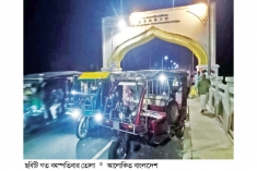 অবৈধ যানবাহনের দাপটে বেকুটিয়া ব্রিজে বাড়ছে দুর্ঘটনা  