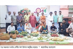 নওগাঁয় দেশীয় ফল উৎসব  