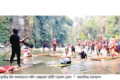 পর্যটকদের পদচারণায় মুখরিত বান্দরবান  