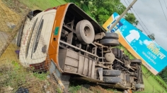 কক্সবাজারে বাস-কাভার্ডভ্যান সংঘর্ষে বাবা-ছেলেসহ নিহত ৩, আহত ১০