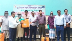 নবীনগরে কৃষকদের মাঝে বিনামূল্যে কীটনাশক সেফটি কিট বিতরণ
