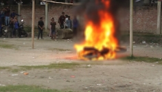 রাজবাড়ীতে শিক্ষকের বিরুদ্ধে অনৈতিক সম্পর্কের অভিযোগে বিক্ষোভ