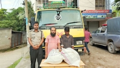 দিনাজপুরের বিরলে ২৬ কেজি গাঁজা ও ট্রাকসহ আটক ২