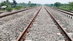 রামুতে রেলে কাটা পড়ে যুবকের মৃত্যু