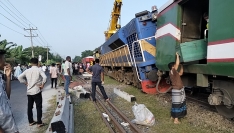 ভাঙ্গুড়ায় বগি লাইনচ্যুত: ৬ ঘণ্টা পর ট্রেন চলাচল শুরু, উদ্ধার কাজ চলমান 