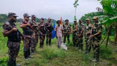 শার্শা সীমান্তে আটক বাংলাদেশিকে ফেরত দিল বিএসএফ