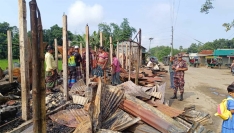 নালিতাবাড়ীতে ভয়াবহ অগ্নিকাণ্ডে ৫ দোকান পুড়ে ছাই