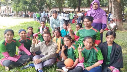 যশোরে জাতীয় কাবাডিতে চ্যাম্পিয়ন অমৃত বাজার মাধ্যমিক বালিকা বিদ্যালয়