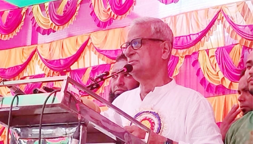 ‘বন্ধু বন্ধু ভোট করব, যে নির্বাচিত হবে মেনে নেব’