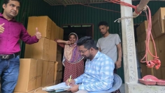 মানিকগঞ্জে বিপুল পরিমাণ সিগারেট জব্দ