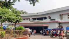 চুয়াডাঙ্গায় স্বামীর মোটরসাইকেল থেকে পড়ে স্ত্রীর মৃত্যু