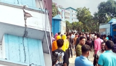 নারায়ণগঞ্জে গার্মেন্টসে ‘ভূমিকম্পের ফাটল’ আতঙ্ক, ছুটি ঘোষণা