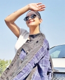 পিঠা খেতে ঢাকা ছাড়লেন পরীমনি  