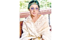 বিজয় দিবসের নাটকে মৌ